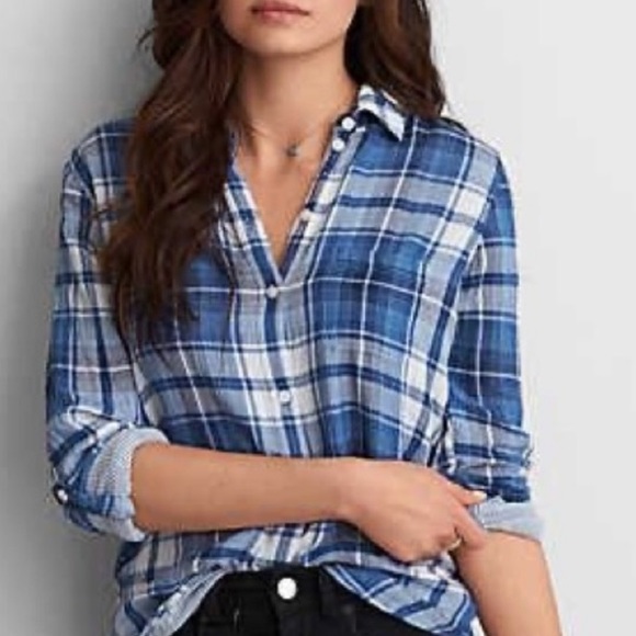 American Eagle Outfitters Tops - American Eagle plaid flannel athletic fit, small